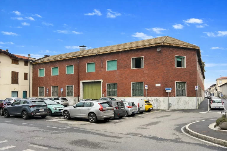 ex area carburatori del orto da piazza mons ratti seregno foto by tecnorete seregno