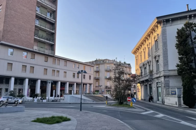 imbocco isola pedonale centro seregno corso del popolo centro seregno © agenzia tecnorete