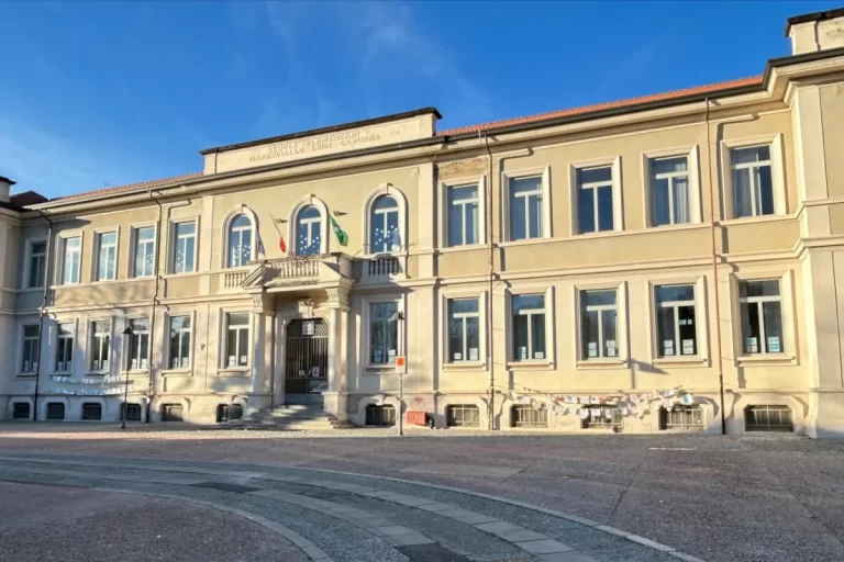 scuola elementare cadorna zona san rocco a seregno