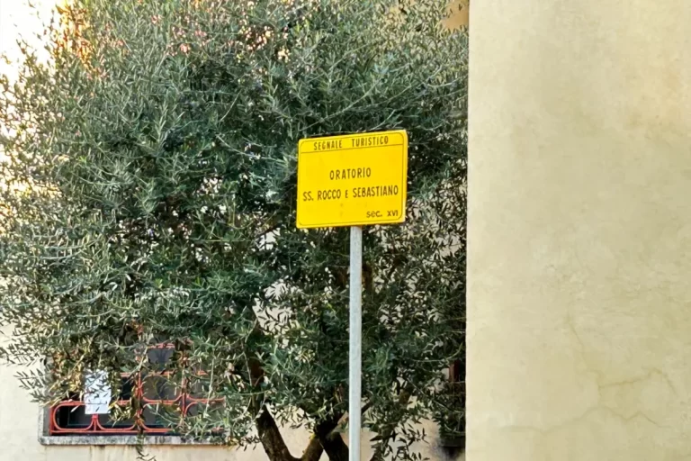 segnale turistico oratorio san rocco seregno