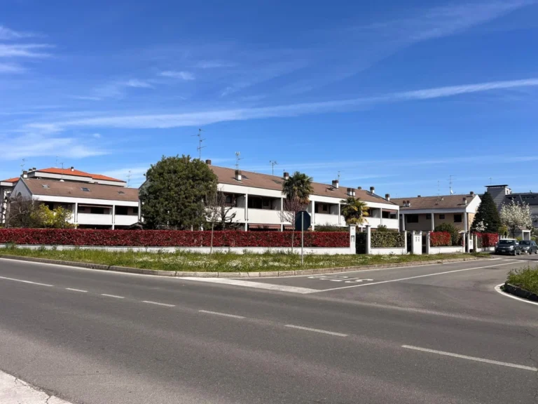 zona crocione a seregno villette a schiera via padre kolbe tecnorete seregno