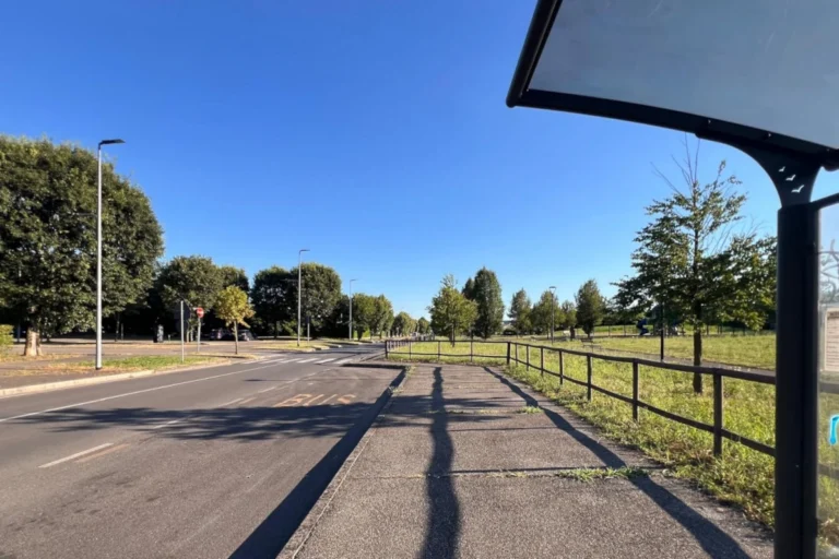 fermata autobus in via reggio zona lazzaretto seregno