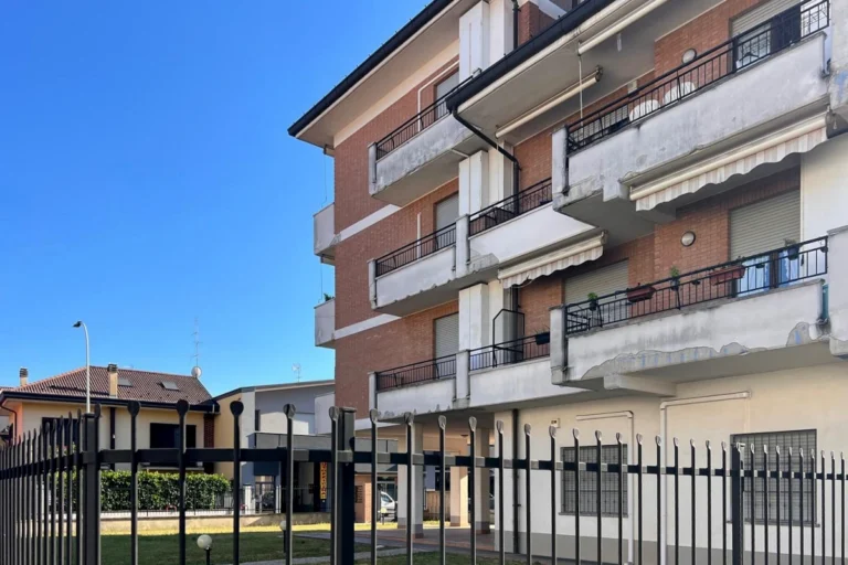 palazzina in via col di lana zona lazzaretto seregno